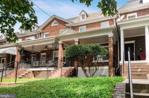 221 Longfellow St, Washington, DC 20011-2362