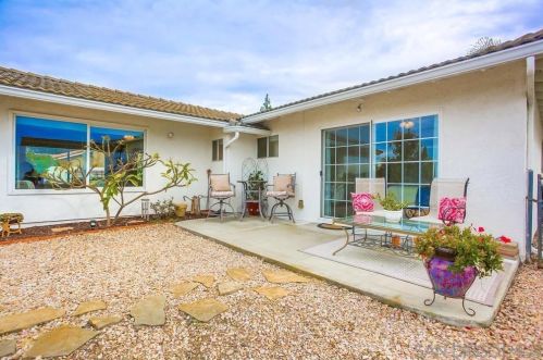 17504 Bernardo Oaks Dr, San Diego CA 92128-2109 exterior