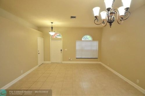 9621 Via Emilie, Boca Raton, FL 33428-2908