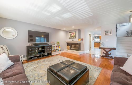 212 Marina Dr, Monmouth Hills, NJ 07732-1564