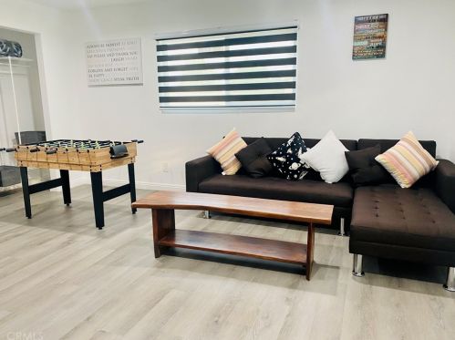 7442 Mcneil Way, Buena Park CA  90620-1746 exterior