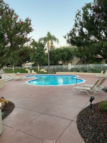 23609 Del Monte Dr, Santa Clarita CA  91355-3379 exterior