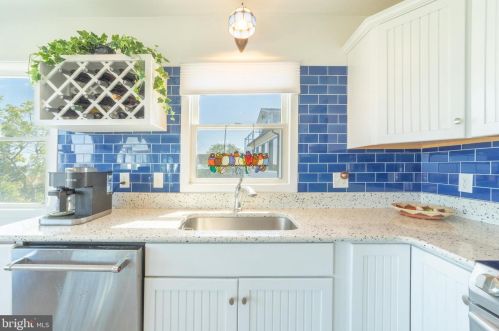 107 Sandpiper Dr, Slaughter Beach DE  19963-4923 exterior