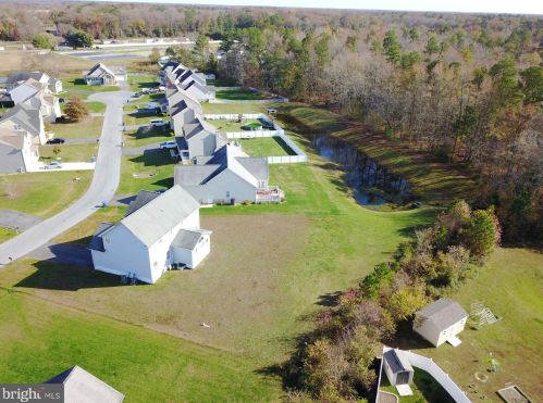 10332 Fieldview Dr, Delmar, DE 19940-3477