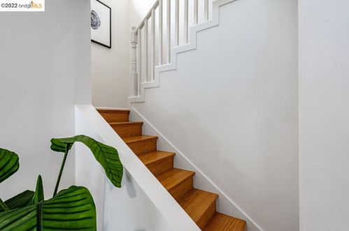 550 25th St, Oakland CA  94606-3336 exterior