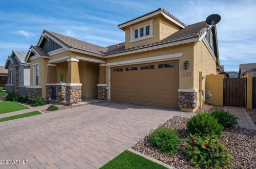 4349 Boston St, Gilbert, AZ 85295-2036