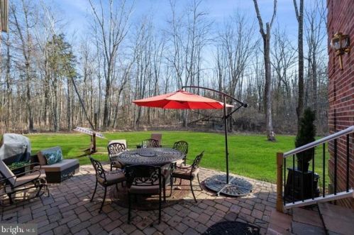 502 Cherry Valley Rd, Princeton NJ  08540-7681 exterior