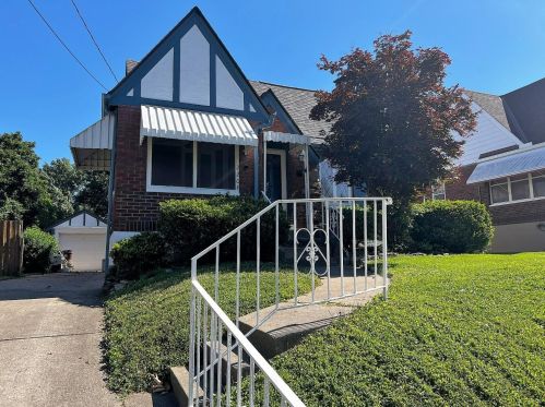 2204 Glenside Ave, Cincinnati, OH 45212-1142