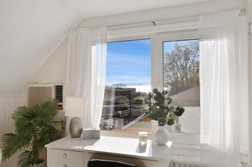 65 Snowden Ave, Crotonville NY  10562-3244 exterior