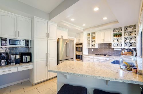 17550 Serene Dr, Morgan Hill, CA 95037-3774