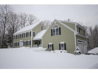 11 Gabriel Ct, Hampstead NH  03841-5019 exterior