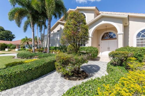 2022 Sunderland Ave, West Palm Beach FL  33414-7714 exterior