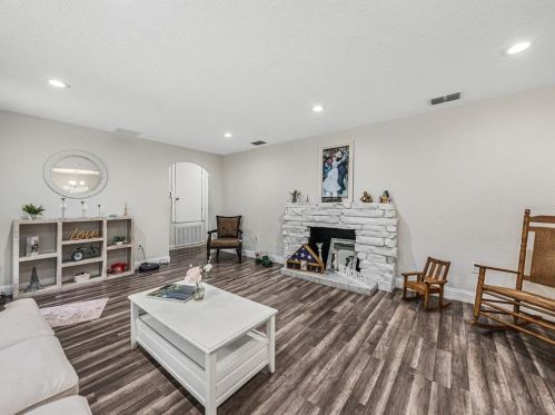 1627 Holly Rd, Lakeland FL  33801-2210 exterior