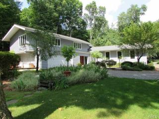 190 Gary Rd, Stamford, CT 06903-4829