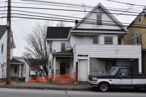 262 Main St, Pittston PA  18641-2075 exterior