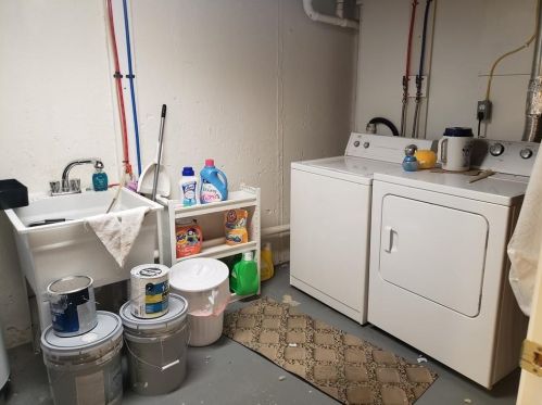 9 Salem Dr, Providence RI  02904-5235 exterior