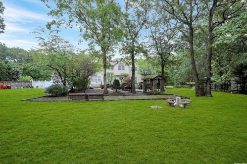 162 Miller Place Rd, Miller Place NY  11764-2803 exterior