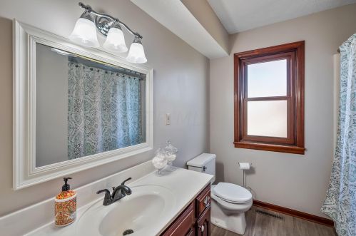 3854 Maple Grove Rd, Marion OH  43302-8459 exterior