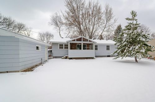 2093 Emerald Ln, Saint Paul MN  55122-2810 exterior