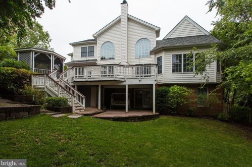 5594 Tucson Ct, Haymarket VA  20169-3145 exterior