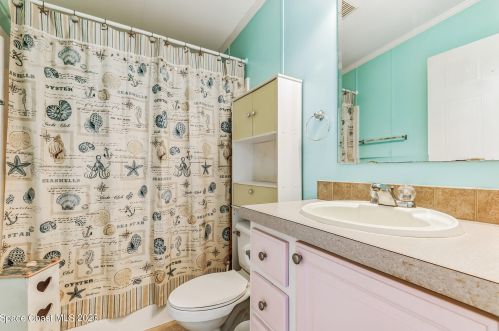 817 Oriole Cir, Sebastian FL  32976-7520 exterior