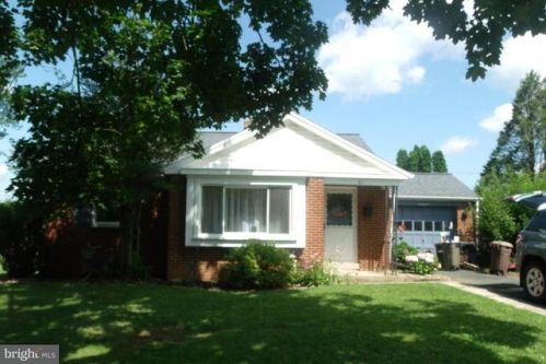 611 Walton St, Lemoyne, PA 17043-2033