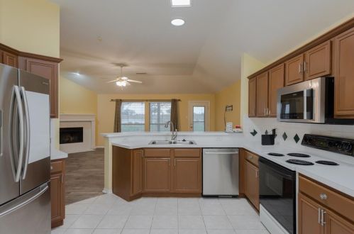 913 Jeffrey Dr, Denton TX  76208-6425 exterior