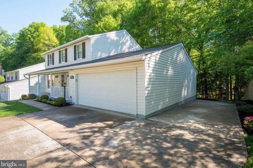 7207 Adrienne Glen Ave, Springfield, VA 22152-3540