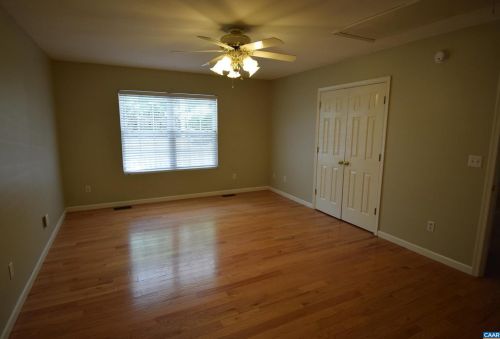 34 Woodlawn Dr, Bybee VA  22963-2732 exterior