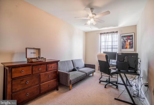 627 Coates Ln, Norristown PA  19406-2558 exterior