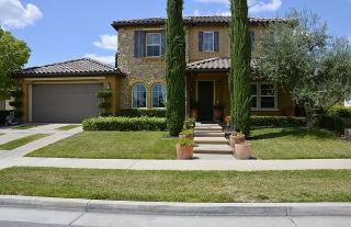 10008 Paradiso Way, Bakersfield, CA 93306-7876
