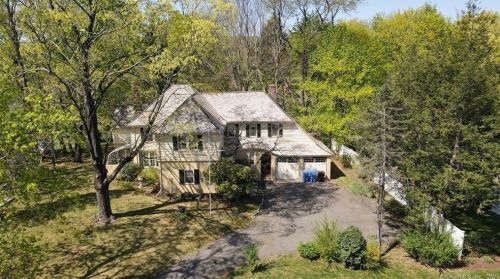 541 Lincoln St, New Britain CT 06052-1802 exterior