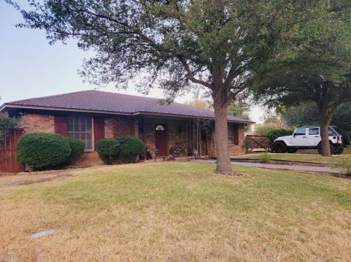 1612 5th St, Midlothian TX  76065-3688 exterior