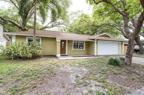 7226 57th Ave, Saint Petersburg, FL 33709-1368