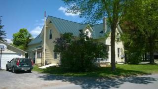 4 Pine St, Starksboro, VT 05443-1006