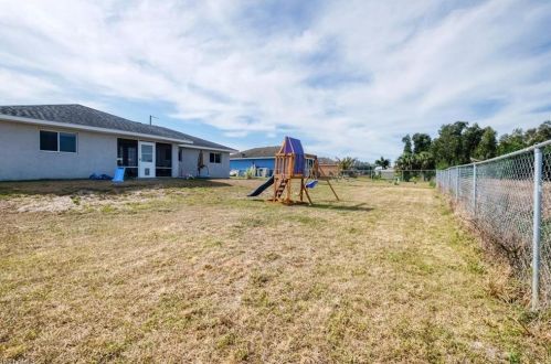 386 Palora Ave, Lehigh Acres FL 33974-9458 exterior