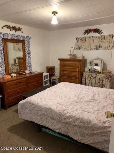 1085 Wren Cir, Sebastian FL  32976-7510 exterior