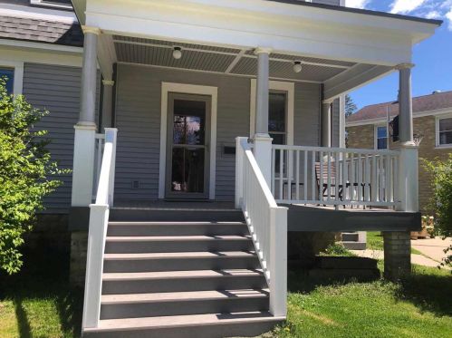 303 Albion St, Edgerton, WI 53534-1103