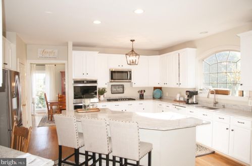 38443 Morrisonville Rd, Lovettsville VA  20180-3103 exterior