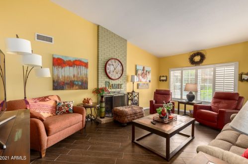 5652 Claire Dr, Scottsdale, AZ 85254-2456