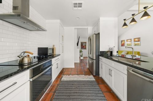 803 El Conquistador, Palm Springs CA  92262-3246 exterior