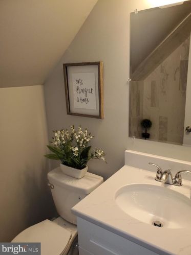 28 Buckingham Dr, Willingboro NJ  08046-1623 exterior