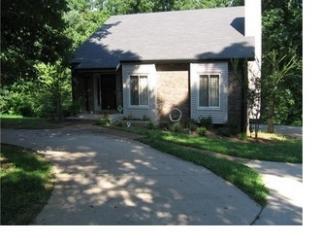 907 Stephen Dr, Clarksville, TN 37043-5579