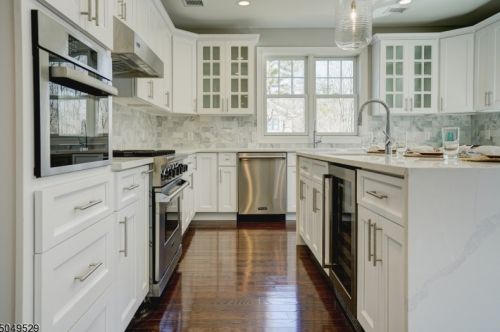 823 River Rd, Chatham Township NJ  07928-1026 exterior