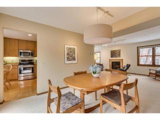 3317 Saint Paul Ave, Minneapolis, MN 55416-4317