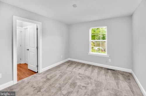 706 Hornblende Ave, Kennett Sq PA  19348-3614 exterior