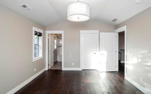 1140 Ogden St, Denver CO 80205-5137 exterior