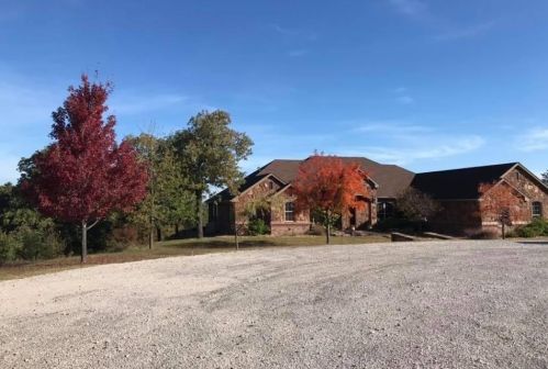 146 Silver Lakes Dr, Sunset, TX 76270-2161