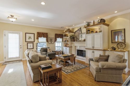 22 Golden Spruce Dr, Baiting Hollow NY  11933-1490 exterior