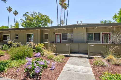 3901 Middlefield Rd, Palo Alto, CA 94303-4754